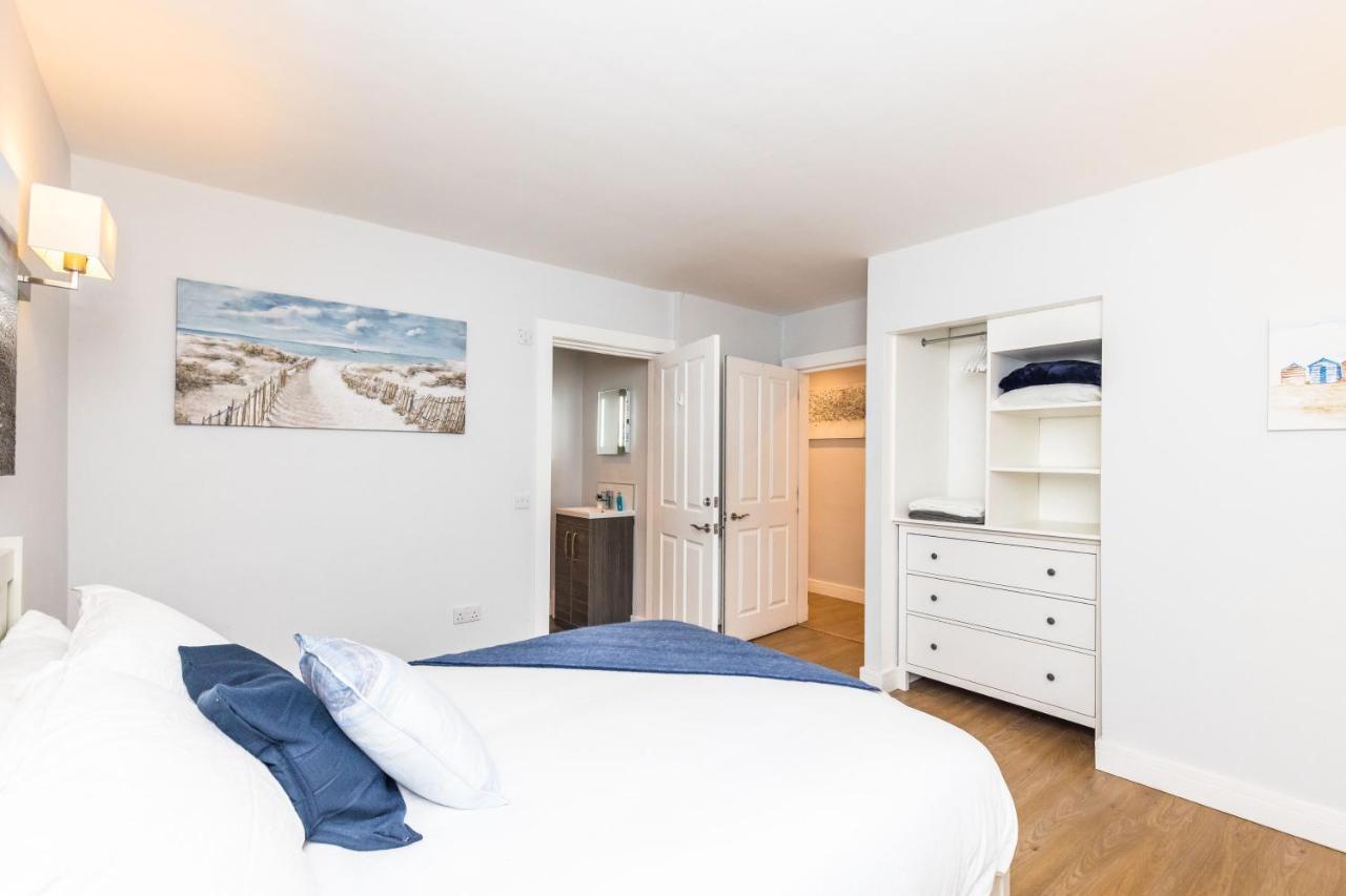 Luxury Modern 3 Bedroom Apartment In City Centre 에든버러 외부 사진