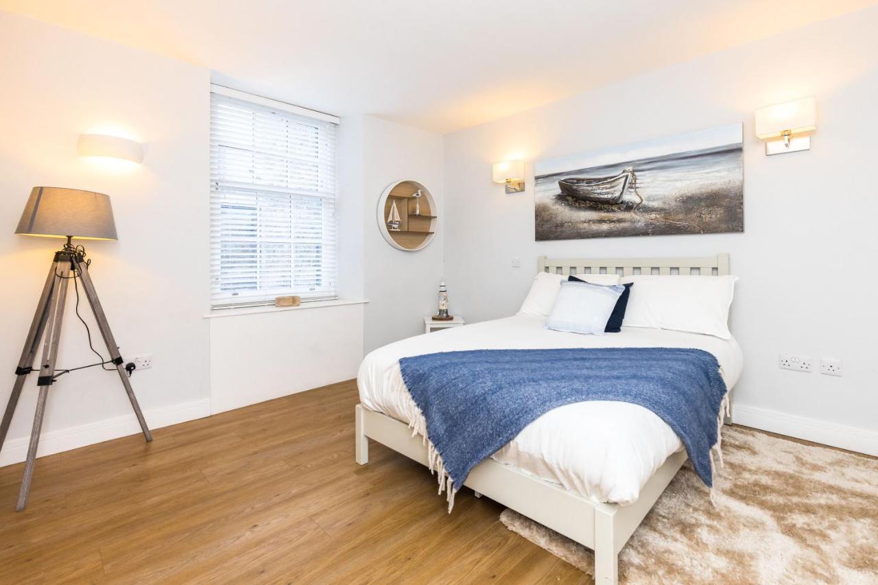 Luxury Modern 3 Bedroom Apartment In City Centre 에든버러 외부 사진