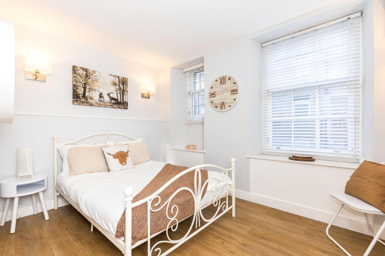 Luxury Modern 3 Bedroom Apartment In City Centre 에든버러 외부 사진