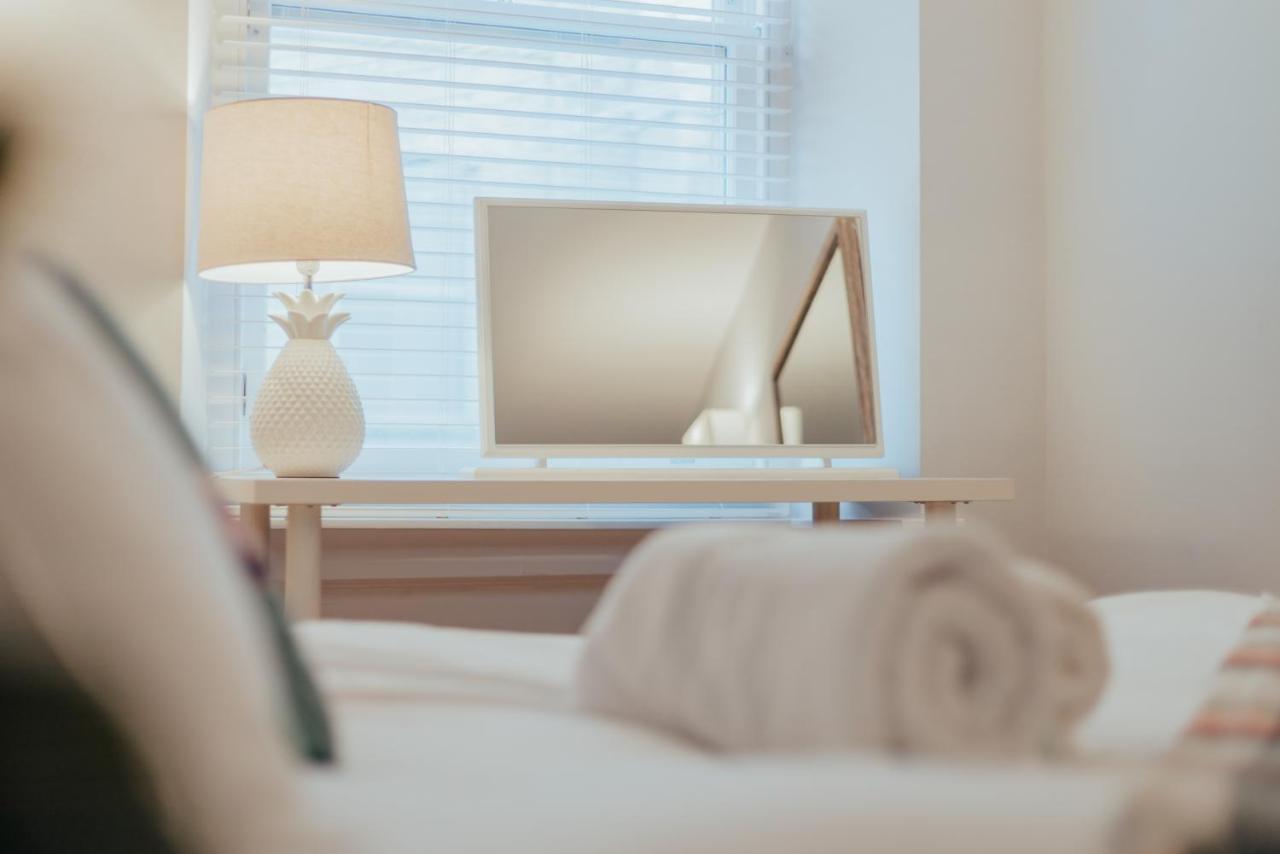 Luxury Modern 3 Bedroom Apartment In City Centre 에든버러 외부 사진