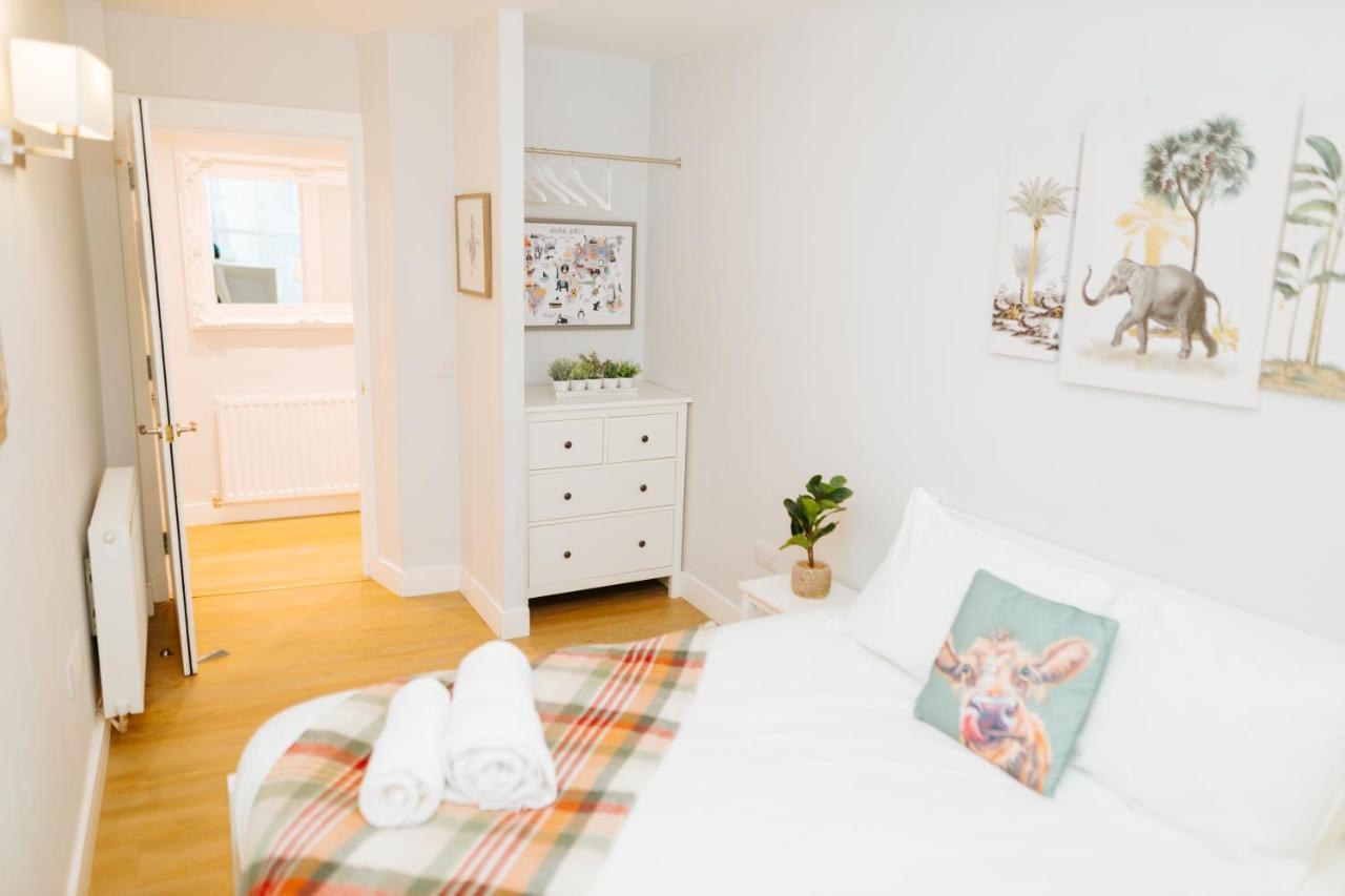 Luxury Modern 3 Bedroom Apartment In City Centre 에든버러 외부 사진