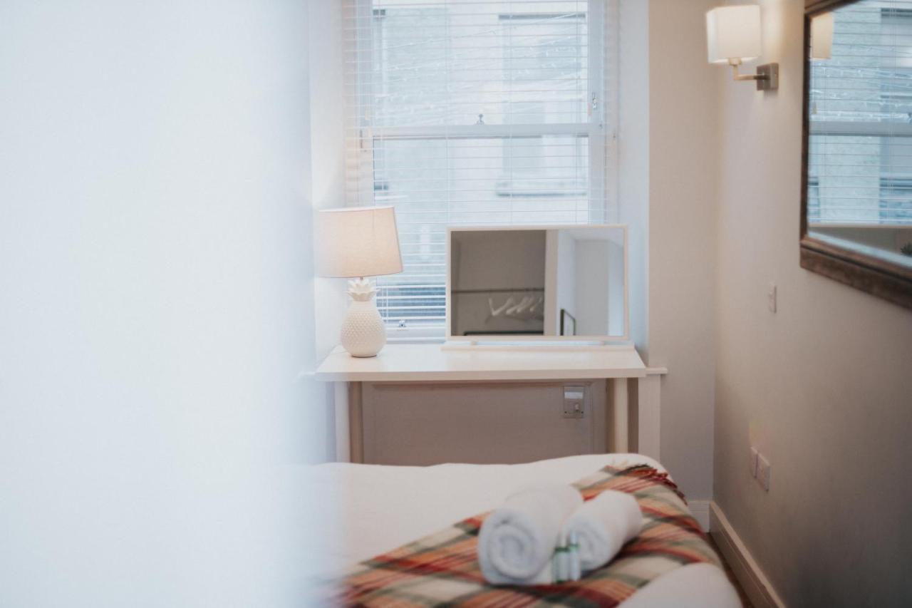 Luxury Modern 3 Bedroom Apartment In City Centre 에든버러 외부 사진