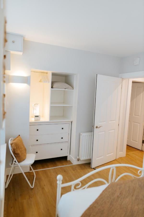 Luxury Modern 3 Bedroom Apartment In City Centre 에든버러 외부 사진
